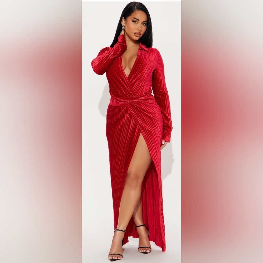 Fashion Nova Monica Velvet Maxi Dress